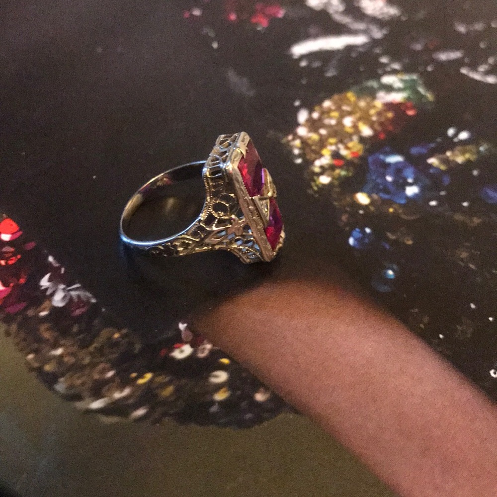 18k gold Art Deco filigree Ruby ring